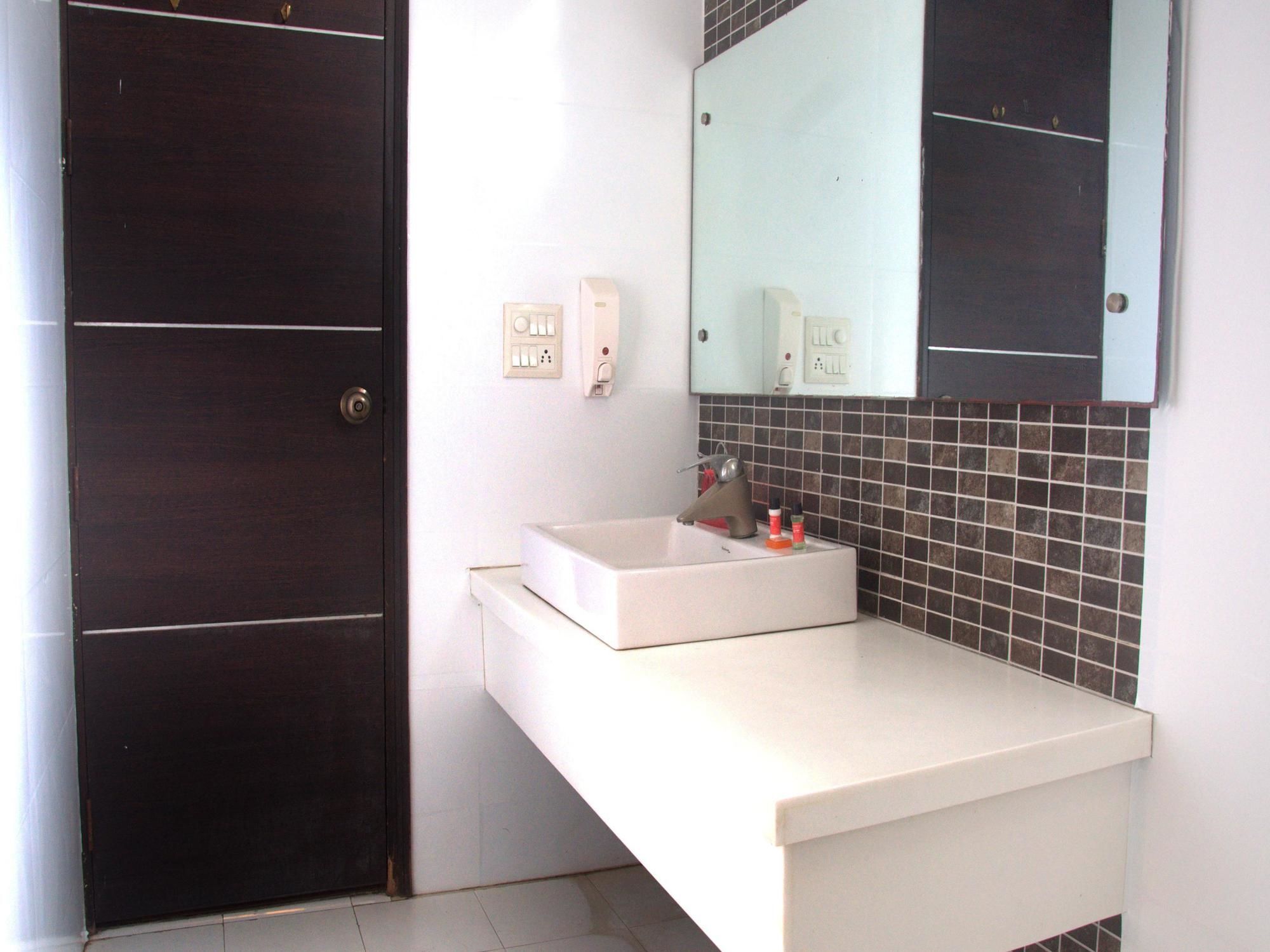 Capital O 1391 Hotel Pushpa Vilas Ghaziabad Exterior photo